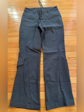 Athleta Low Rise Dipper Green/Gray Outdoor Bootcut Pants Women’s 4